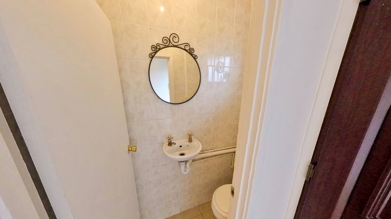 Room Solon New Road in Greater London