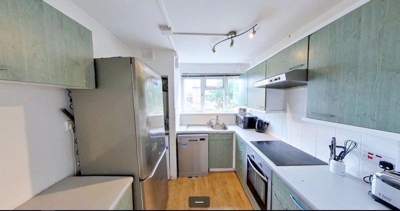 Room Solon New Road in Greater London