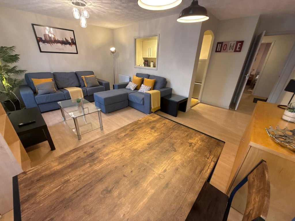 Flat Woollam Place in Manchester