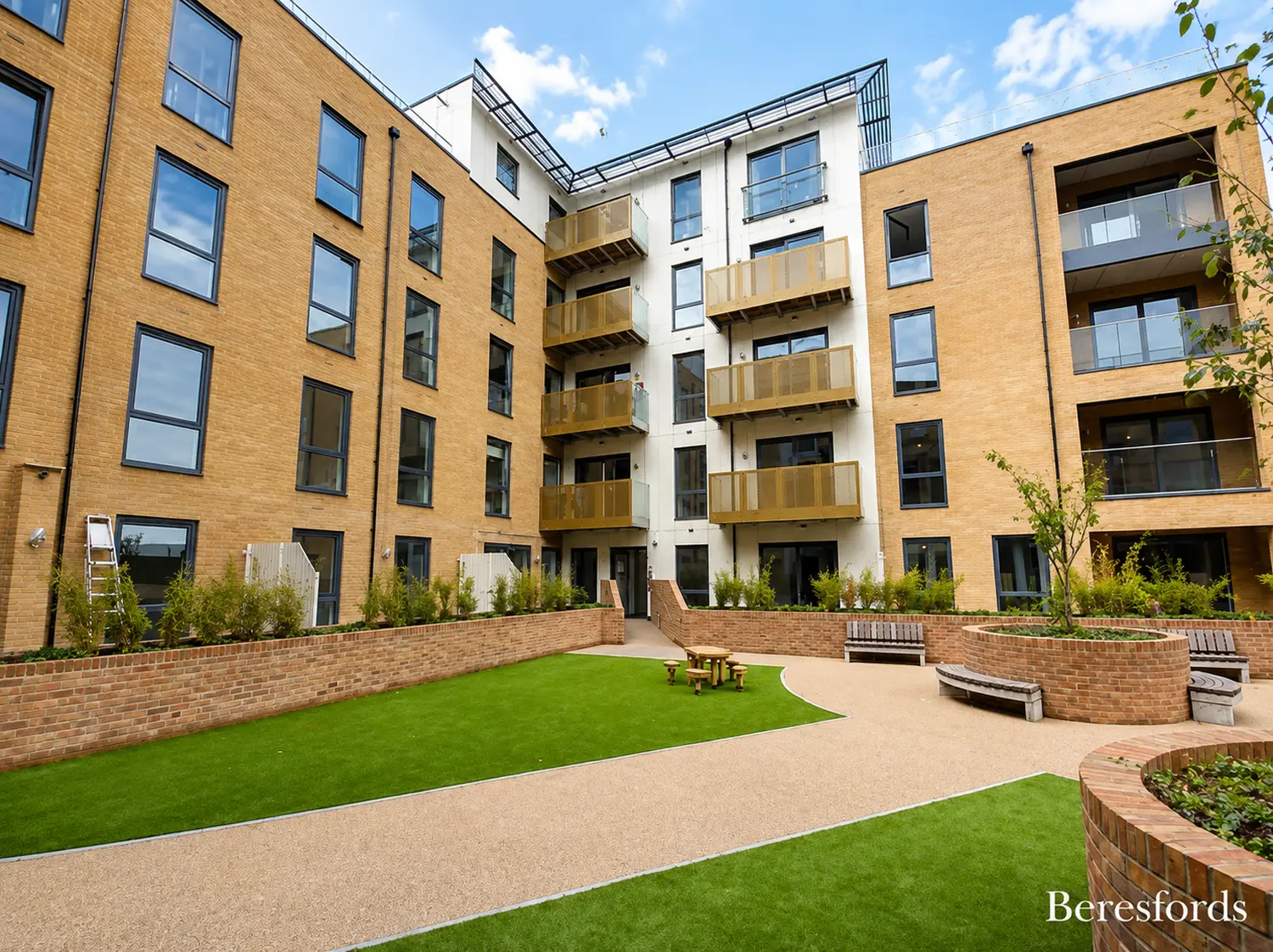 Flat Dunn Side in Chelmsford