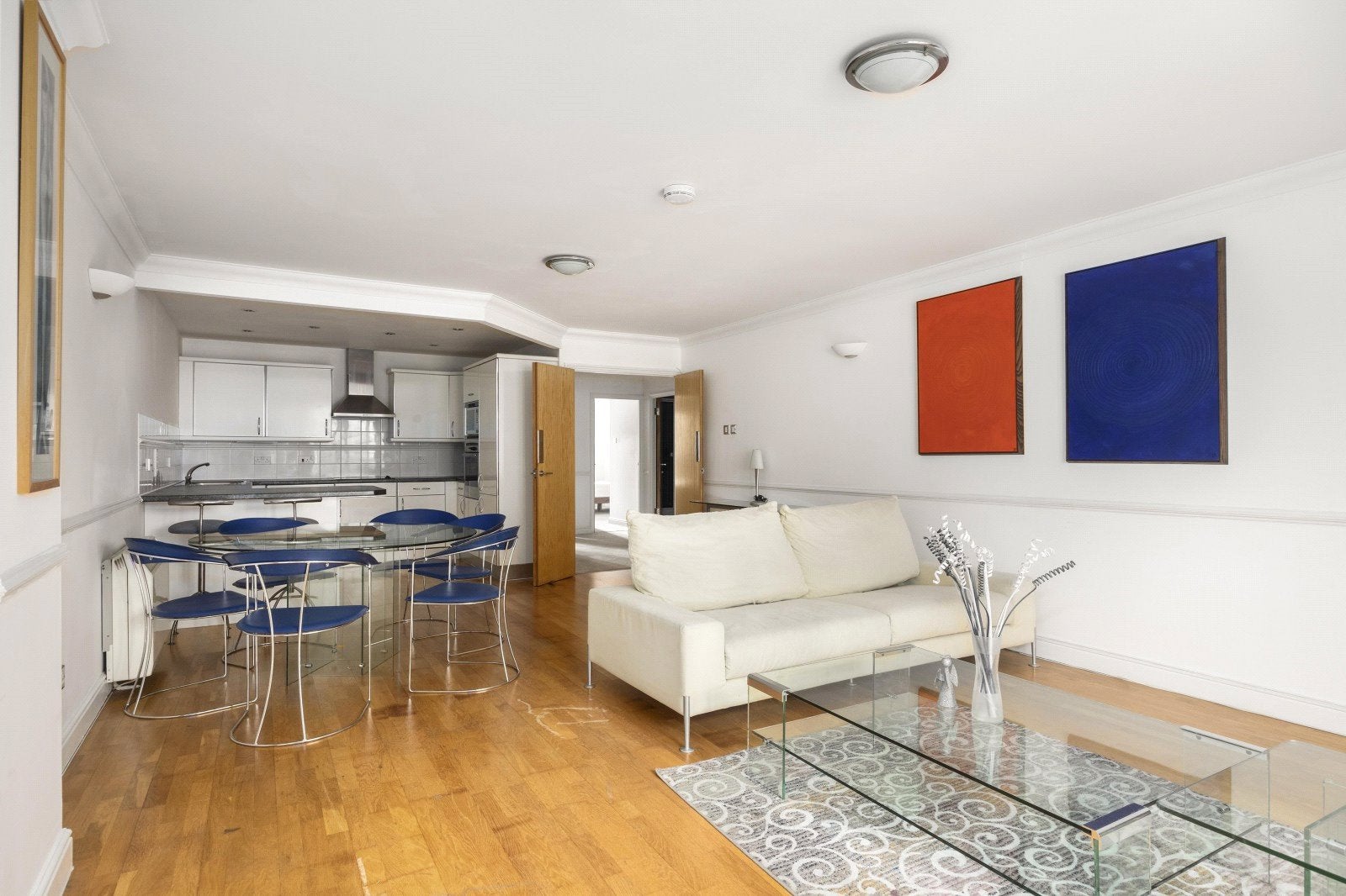 Flat Bridges Court in Greater London