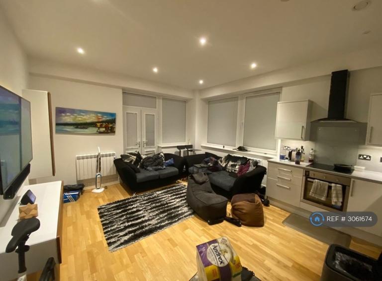 Flat Bartley Way in Hart