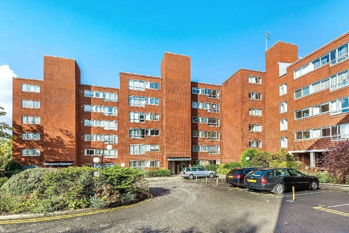 Flat Cheam Road in Greater London