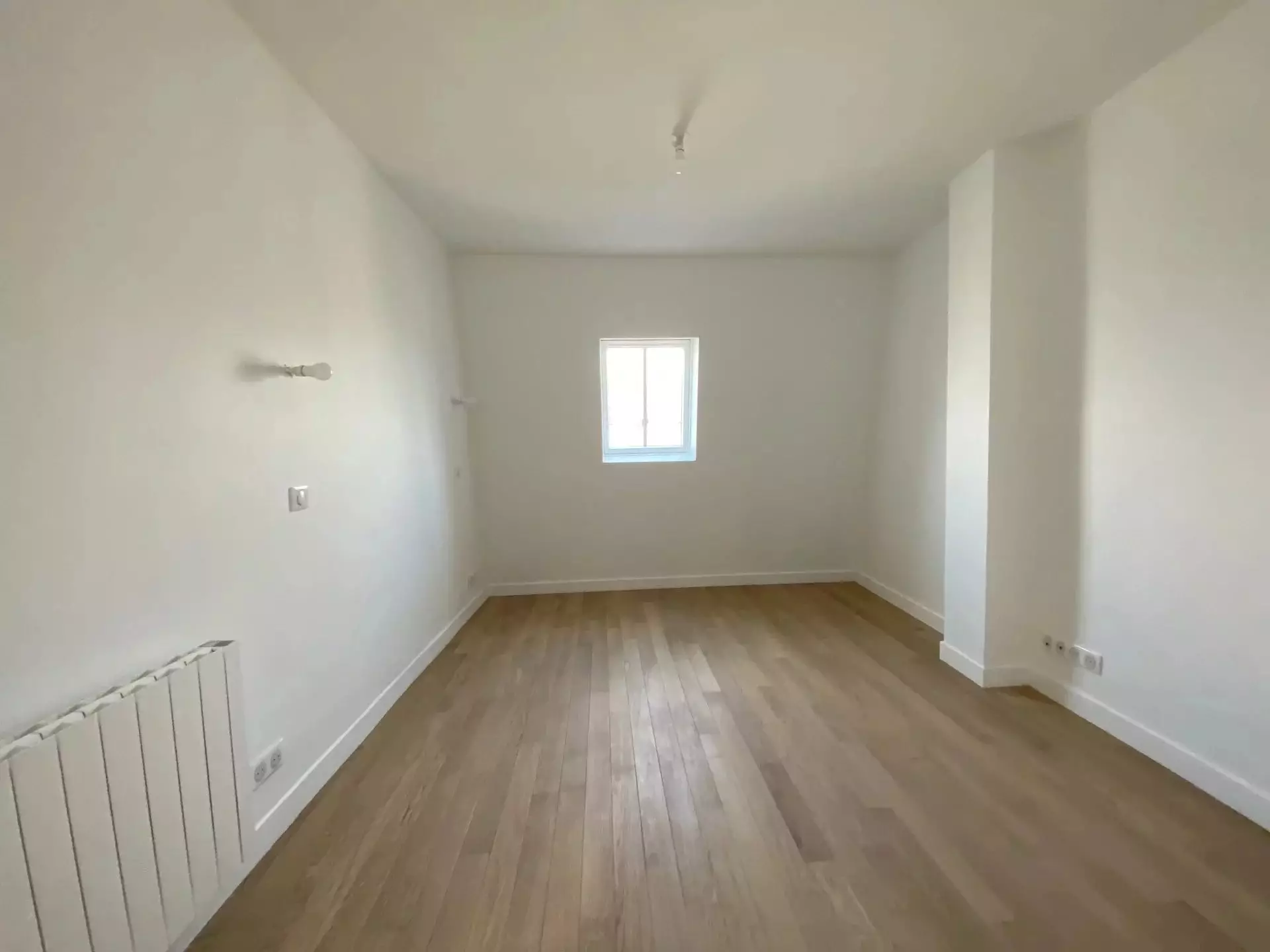 Flat Rue Drouot in Paris