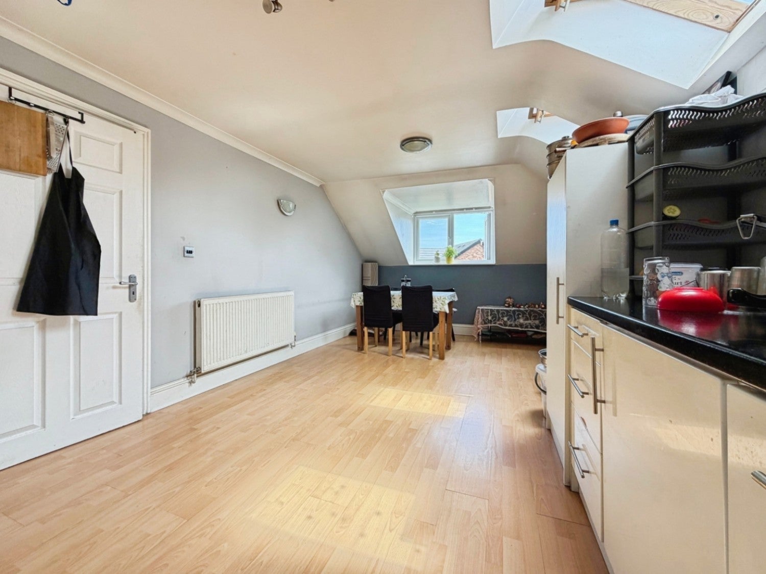 Flat Lampton Road in Greater London