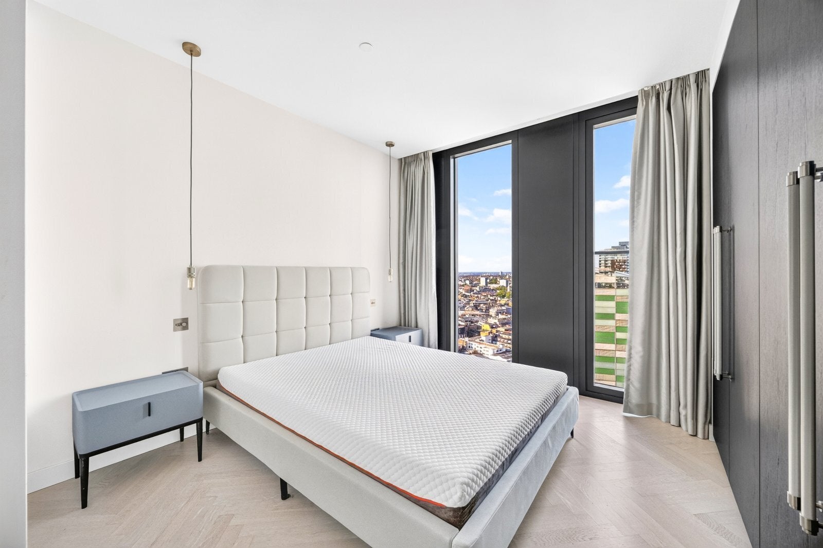 Flat Earl Street in Greater London