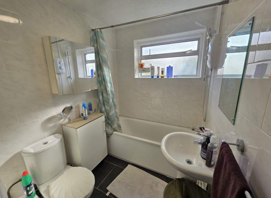 Flat Bramley Close in Greater London