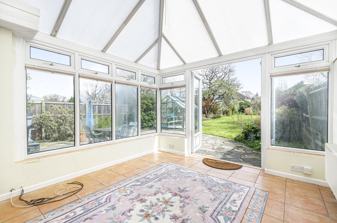 House Wickham Avenue in Greater London