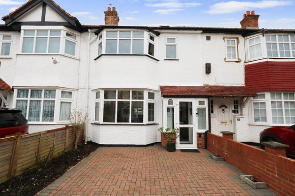 House Byron Avenue in London