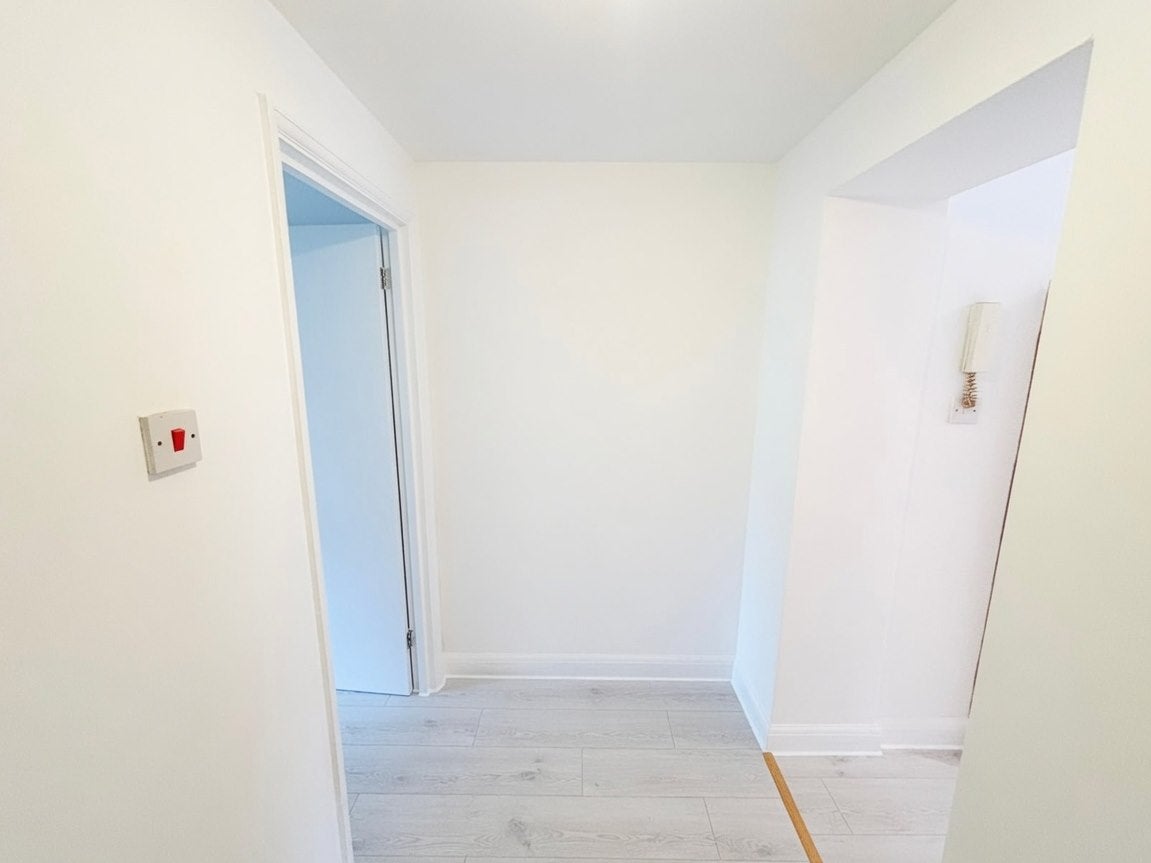 Flat Hornsey Lane in Greater London
