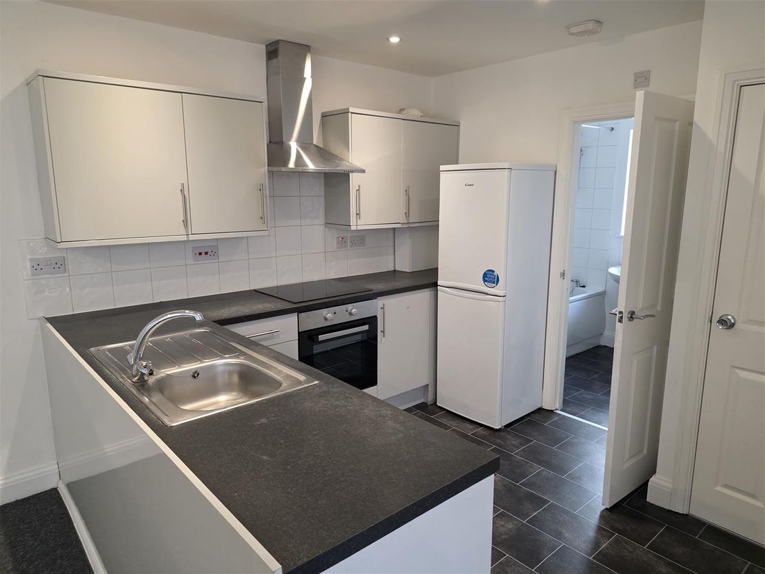 Flat Holly Lane in Greater London