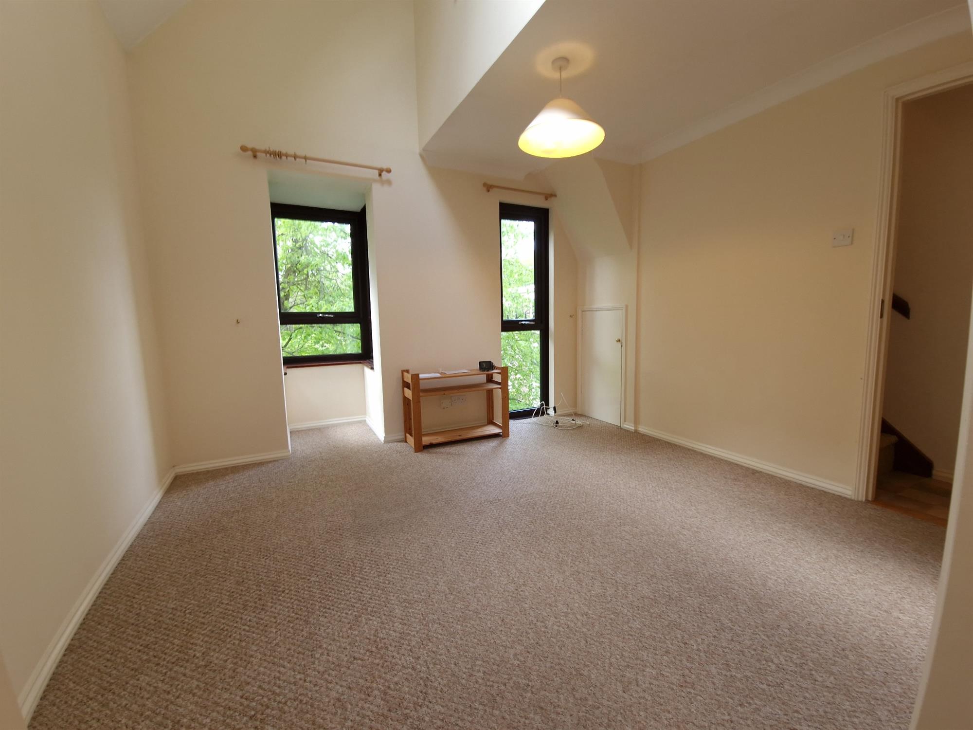 Flat Tremona Court in Southampton