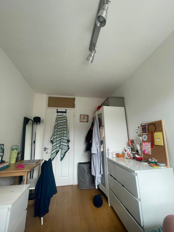 Room Cooper's Road in Greater London
