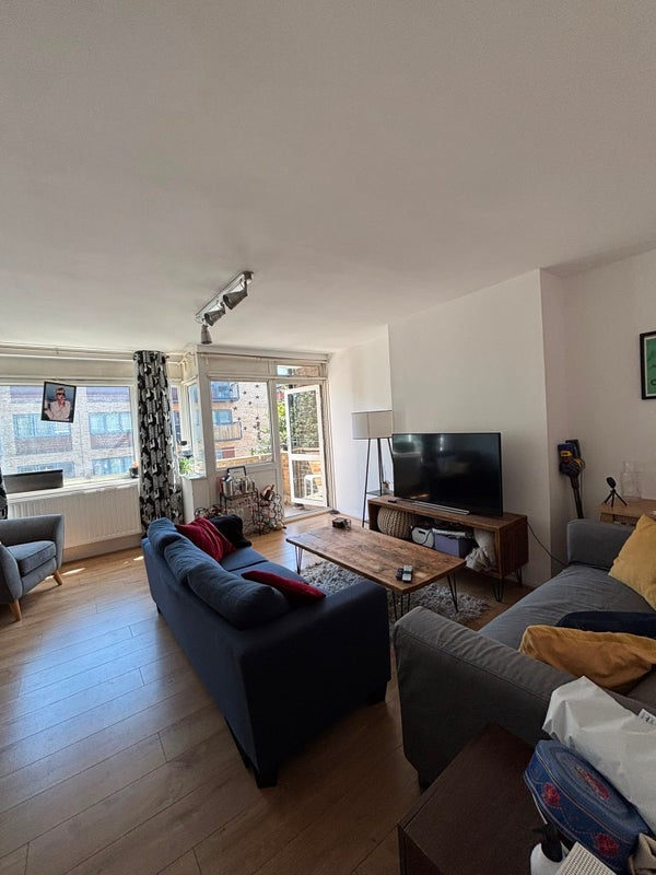 Room Cooper's Road in Greater London
