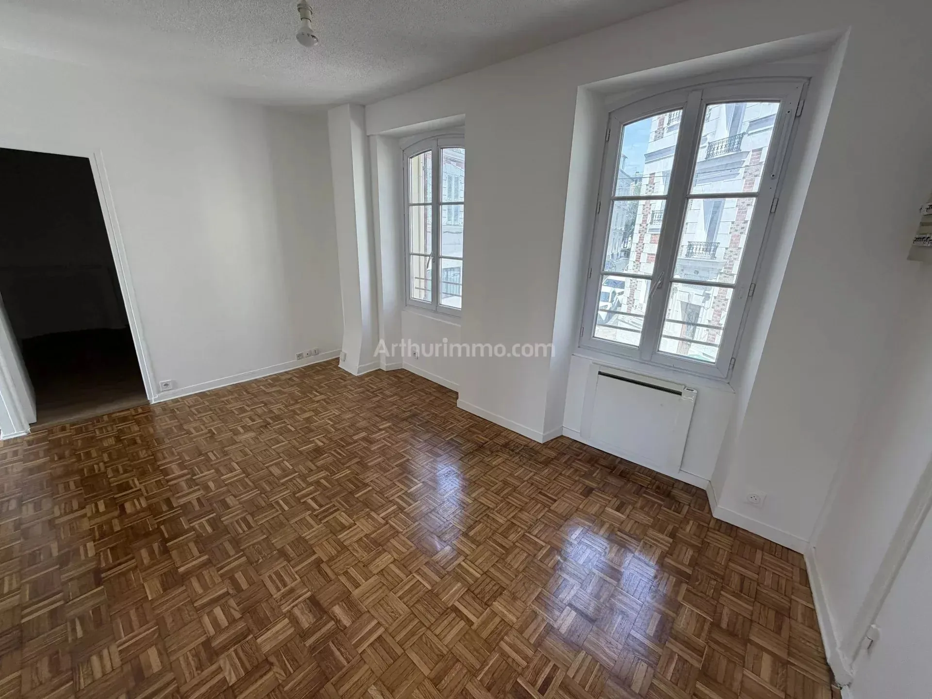 Flat Avenue Paul Vaillant-Couturier in Paray-Vieille-Poste