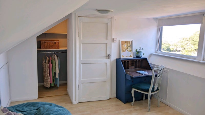 Room Grindell Road in Bristol