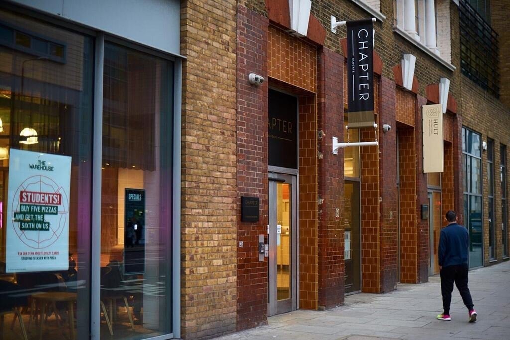 Flat Braham Street in Greater London