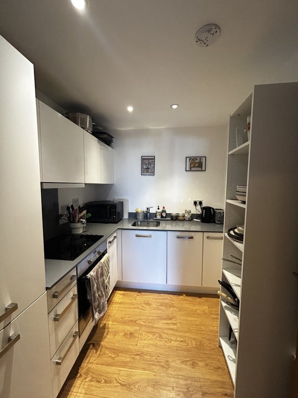 Flat Perry Vale in Greater London