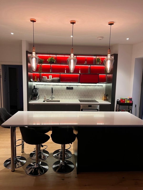 Room Lyell Street in Greater London