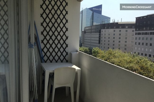 Flat Place des Reflets in Courbevoie