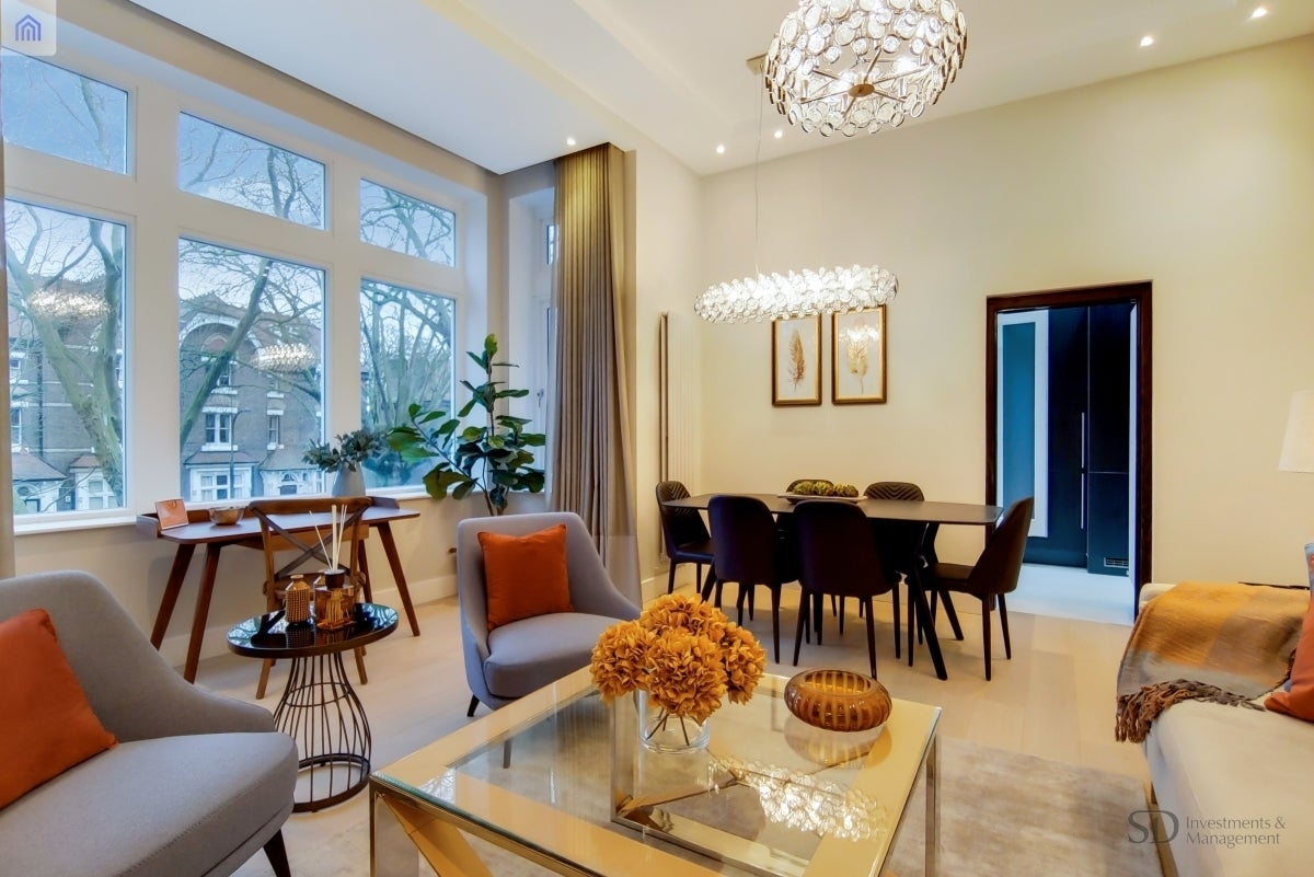 Flat Fitzjohn's Avenue in Greater London