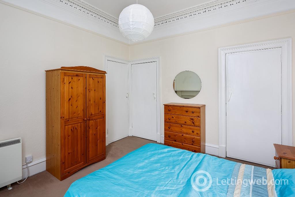 Flat Leith Walk in City of Edinburgh