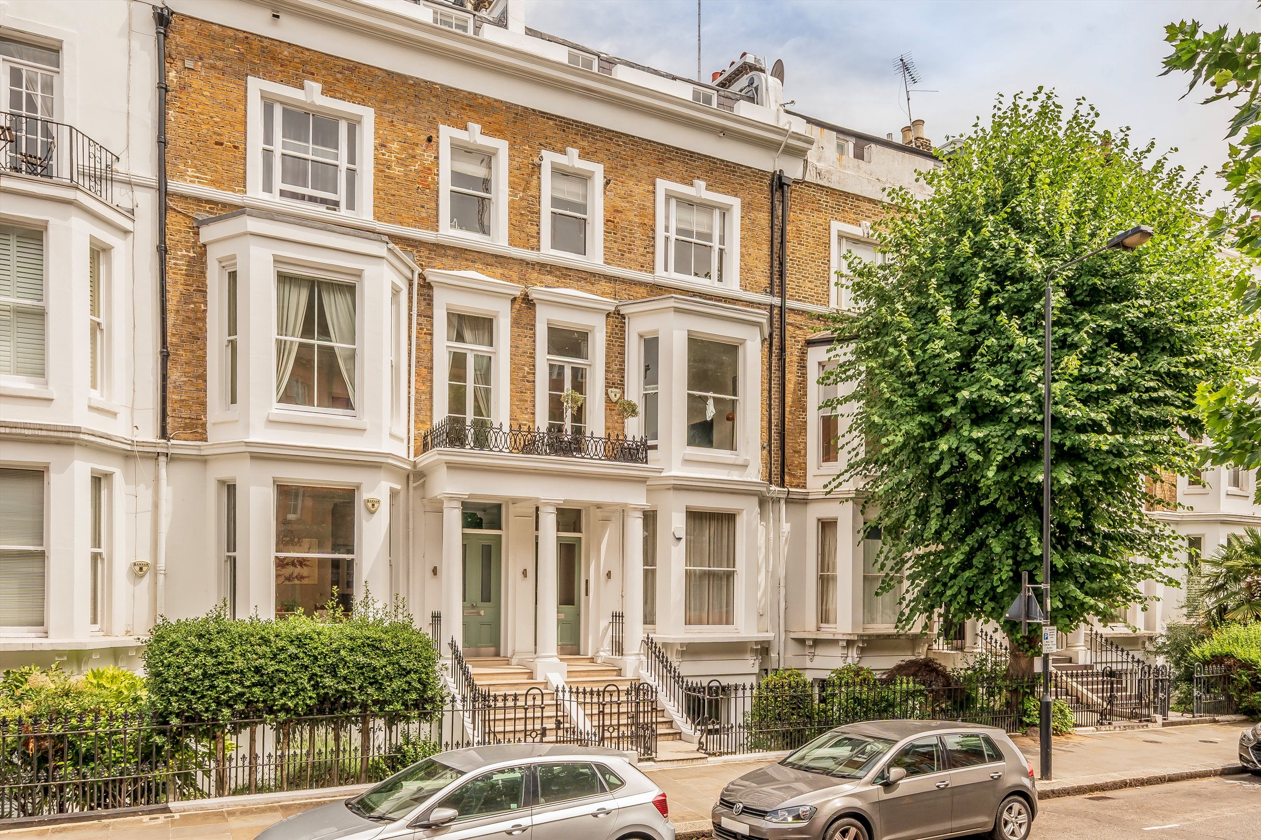 Flat Cromwell Crescent in Greater London