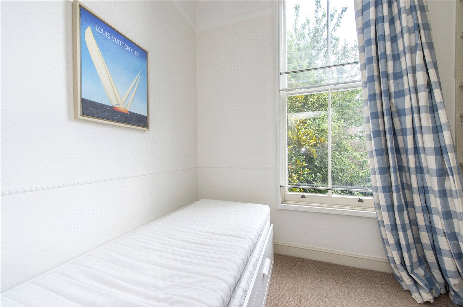 Flat Cromwell Crescent in Greater London