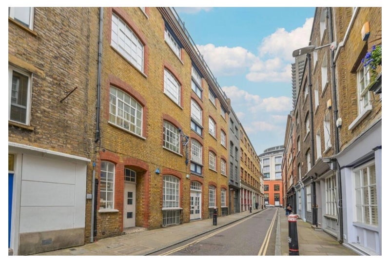 Room East Passage in City of London