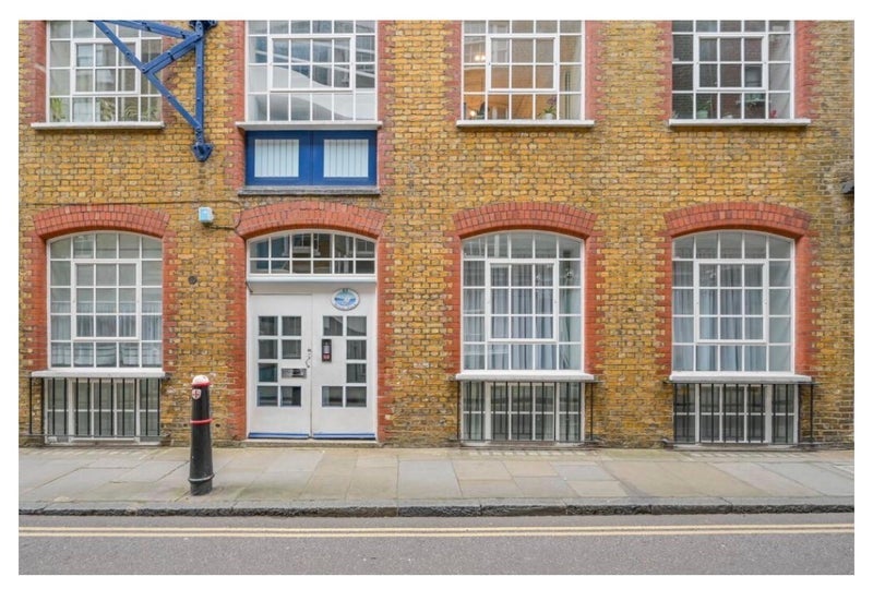 Room East Passage in City of London