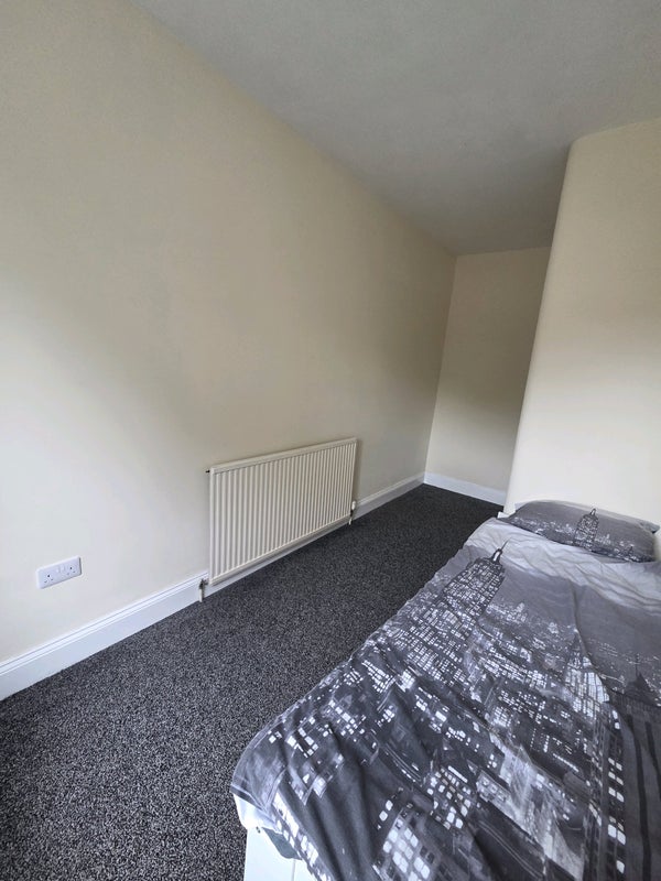 Room Leigh Road in Wigan
