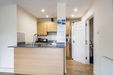 Flat Bromley Grove in Greater London