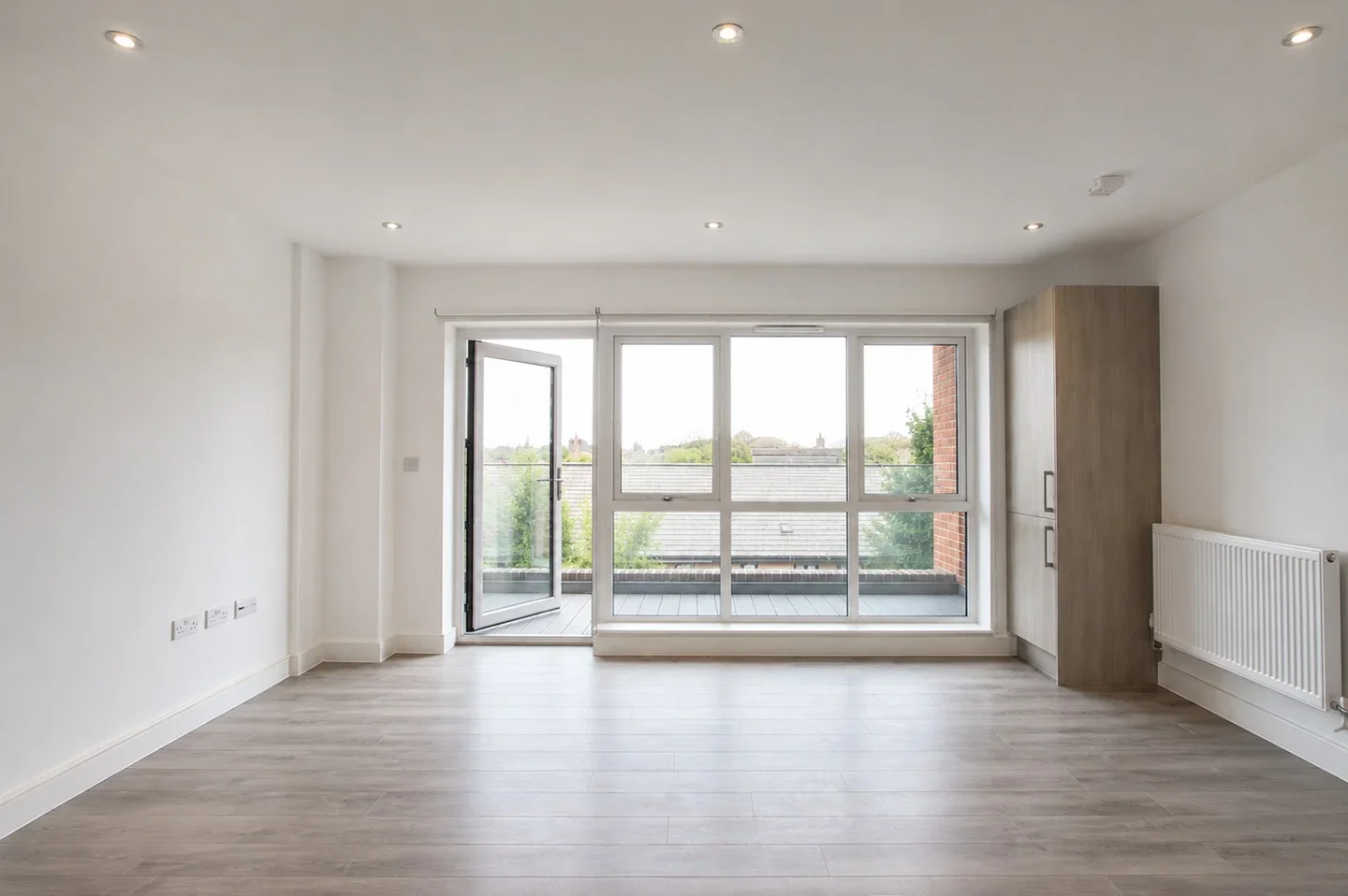 Flat Dunton Road in Greater London