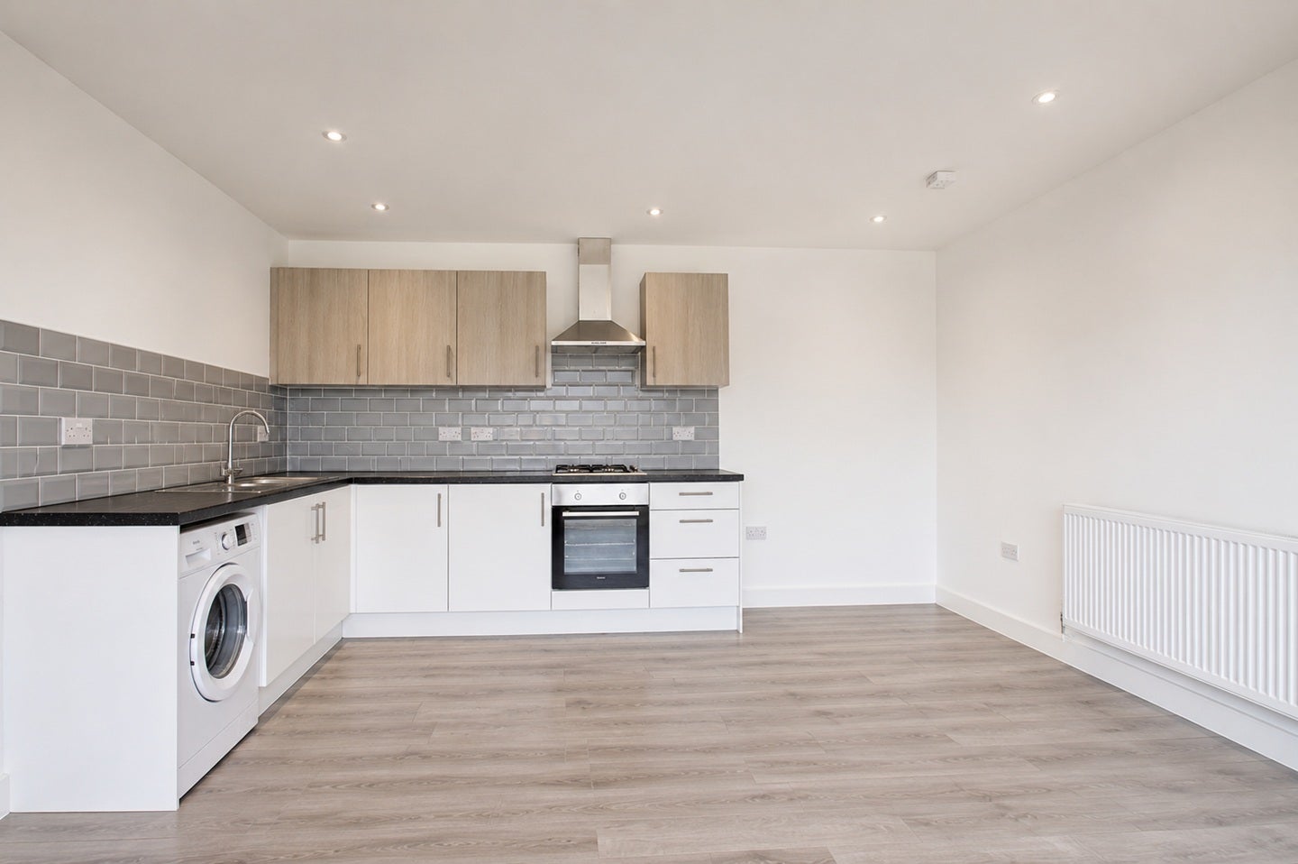 Flat Dunton Road in Greater London