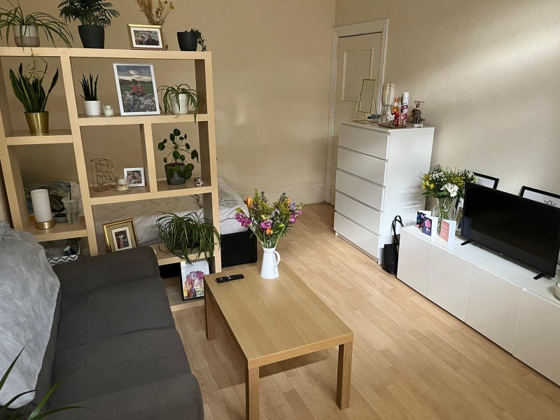 Flat Ritherdon Road in Greater London