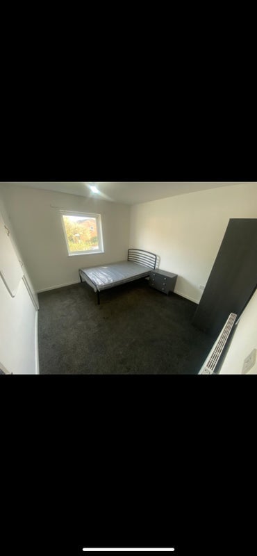Room Lenchs Green in Birmingham