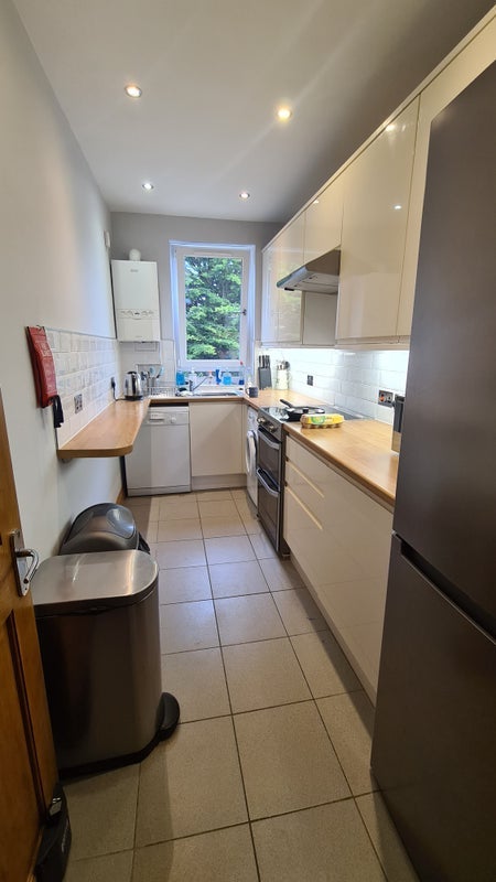 Room Ferry Road Avenue in City of Edinburgh