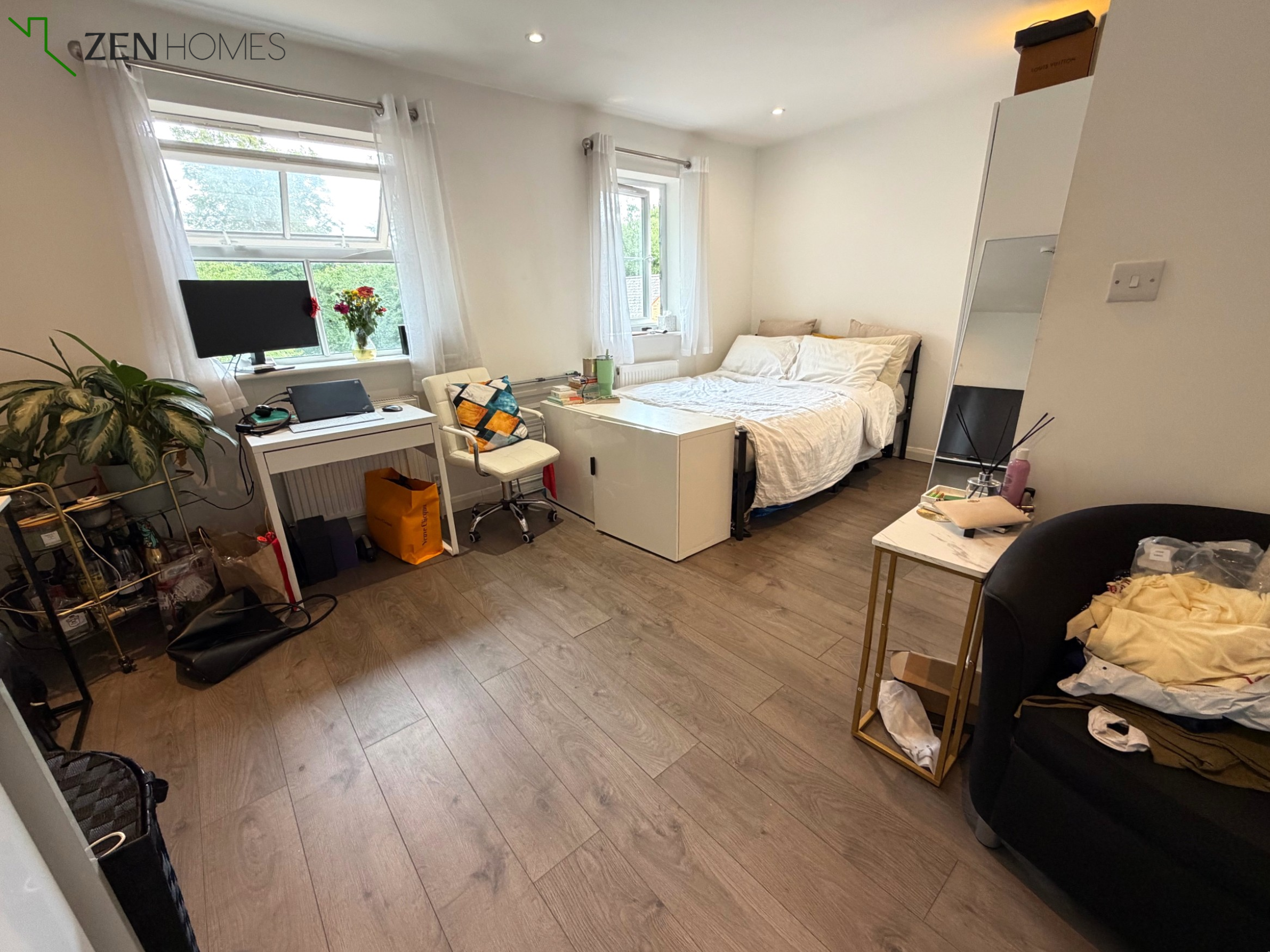 Room Balmoral Avenue in Greater London