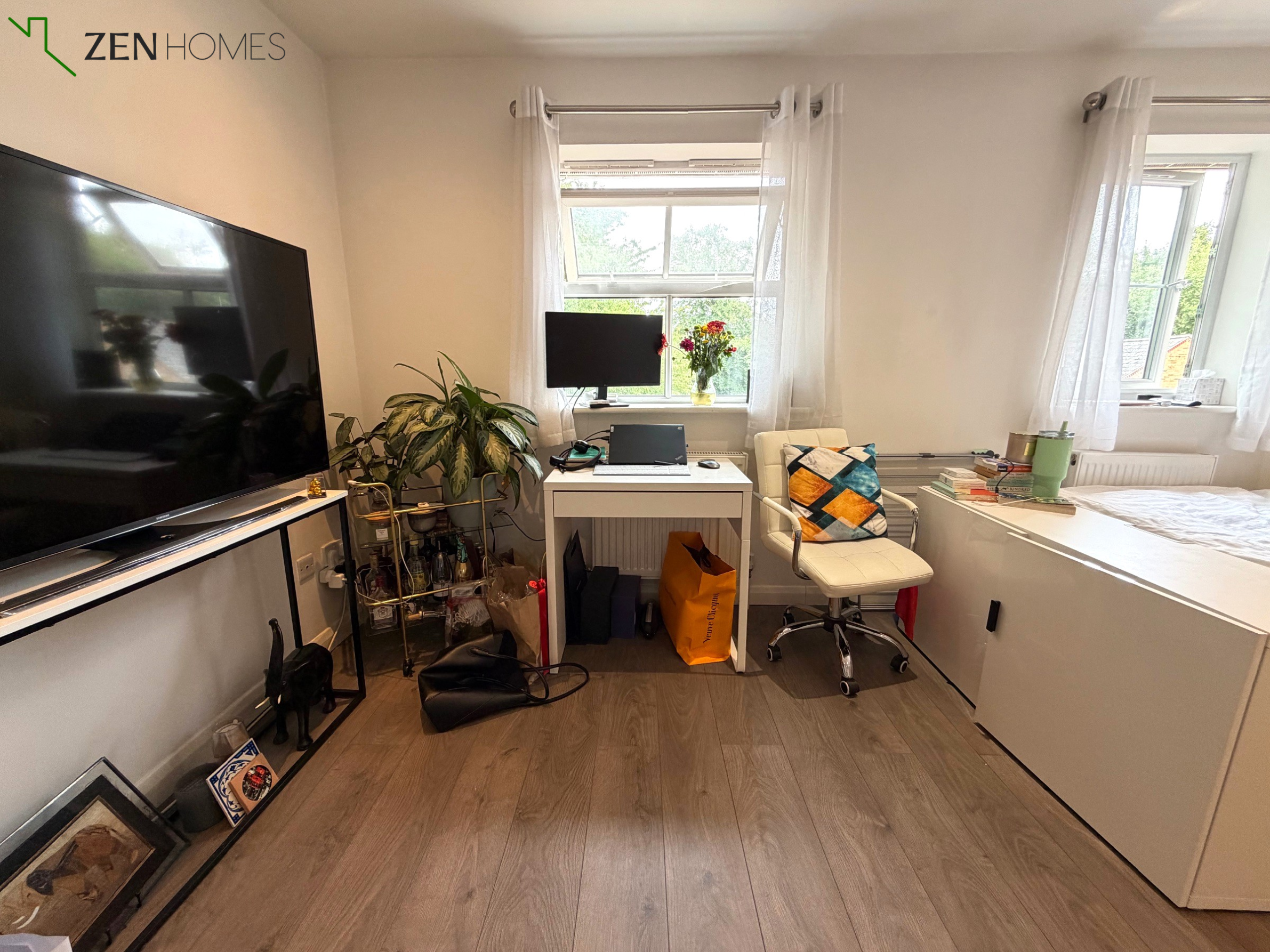 Room Balmoral Avenue in Greater London