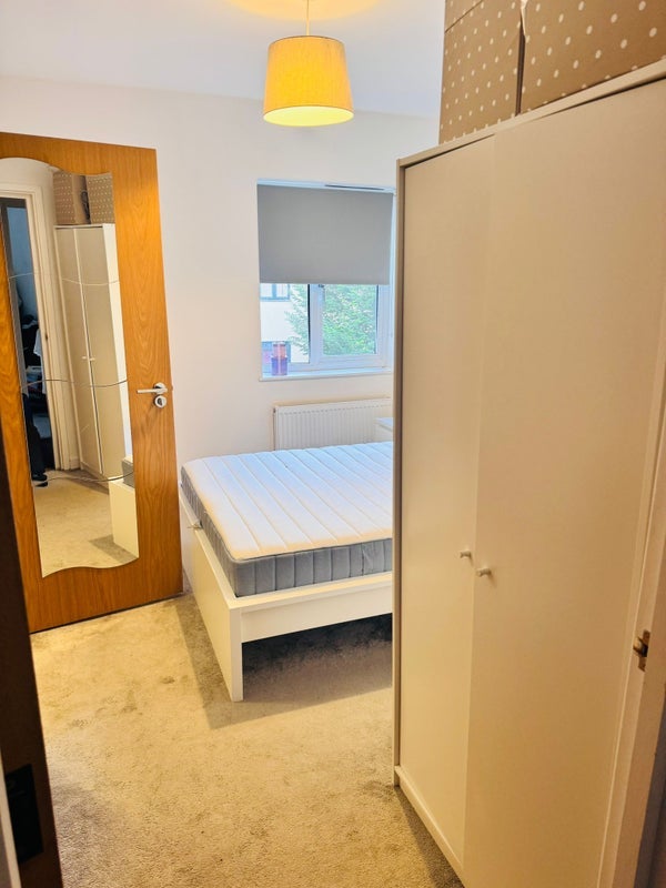 Room Sidcup Road in Greater London