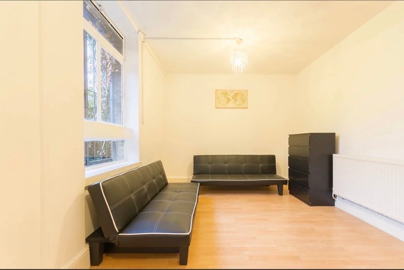 Flat Baroness Road in Greater London