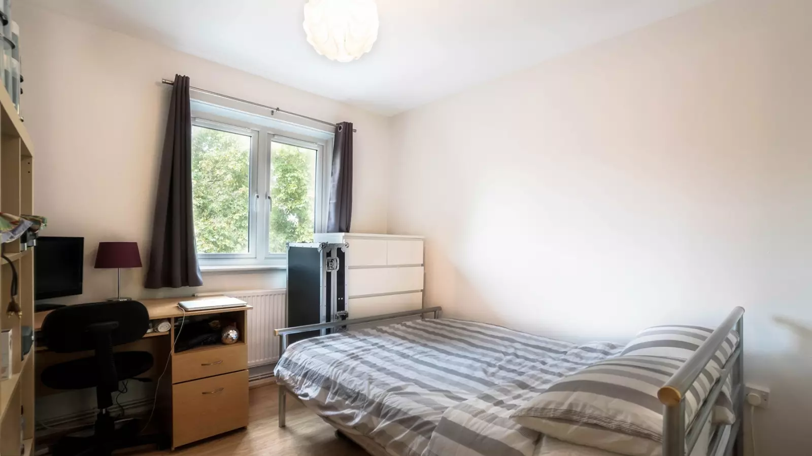 Flat Rectory Square in Greater London