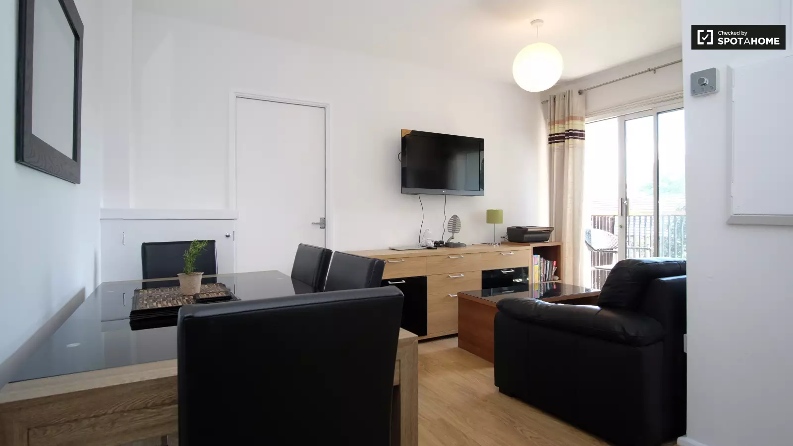 Room Rectory Square in Greater London