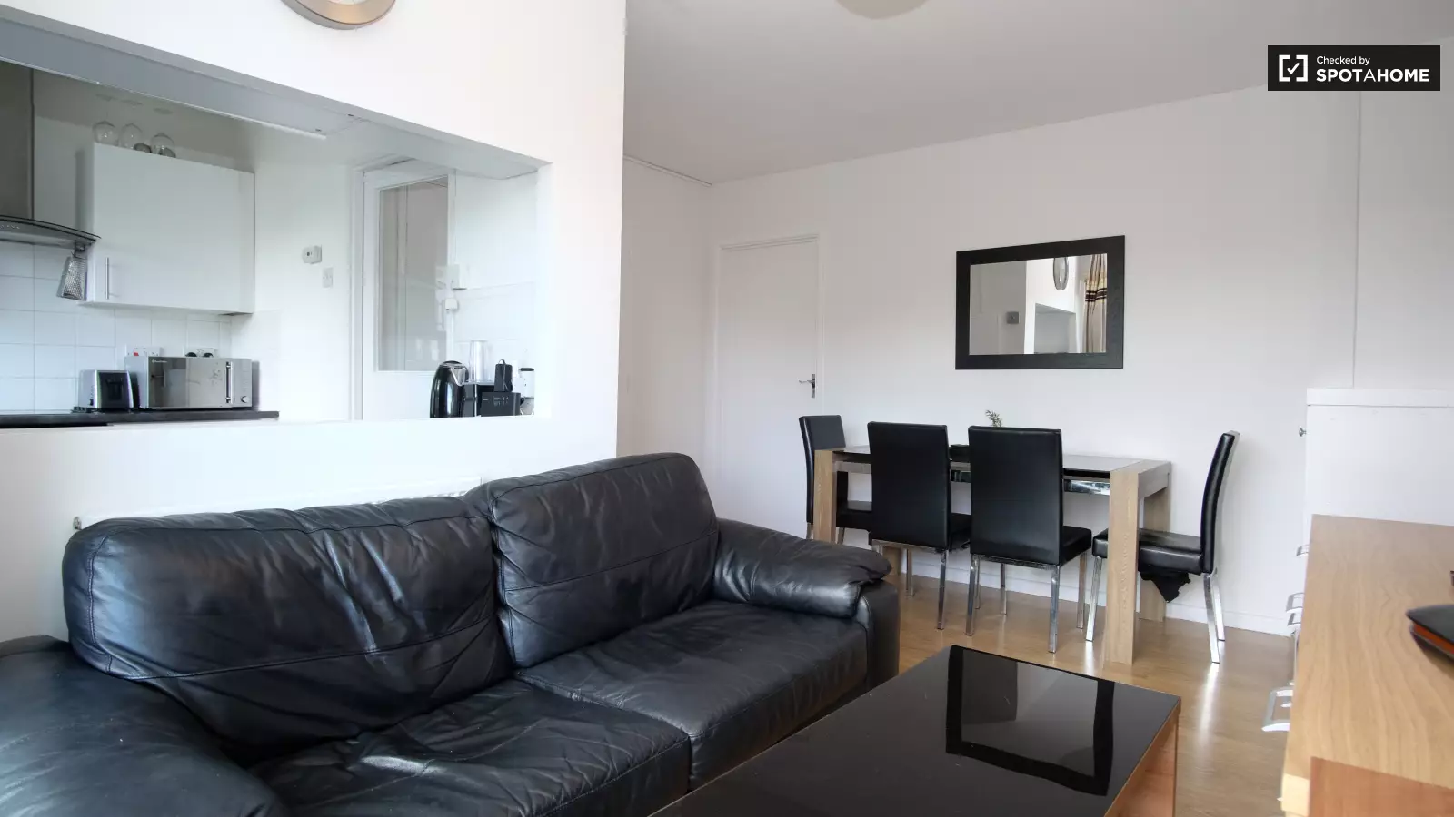 Room Rectory Square in Greater London