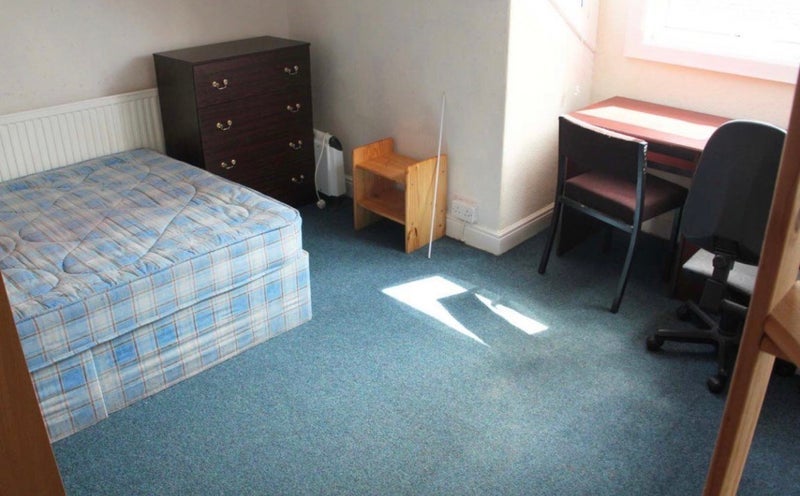 Room Back Lucas Street in Leeds