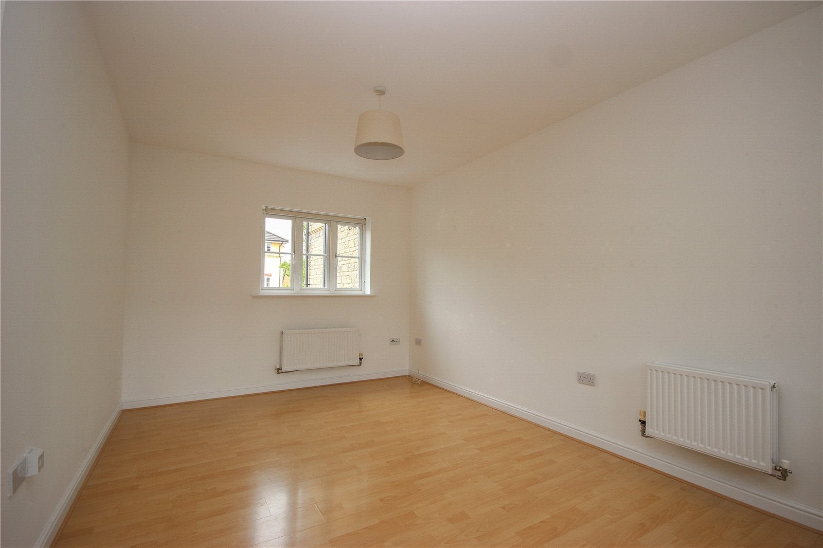 Flat Shepherds Walk in Bradley Stoke