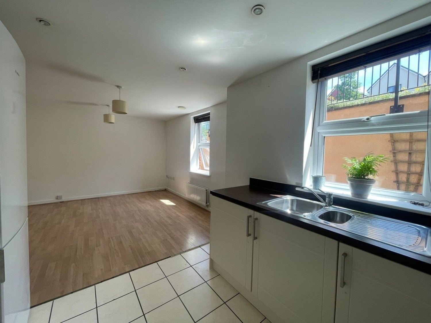 Flat Croydon Road in Caterham