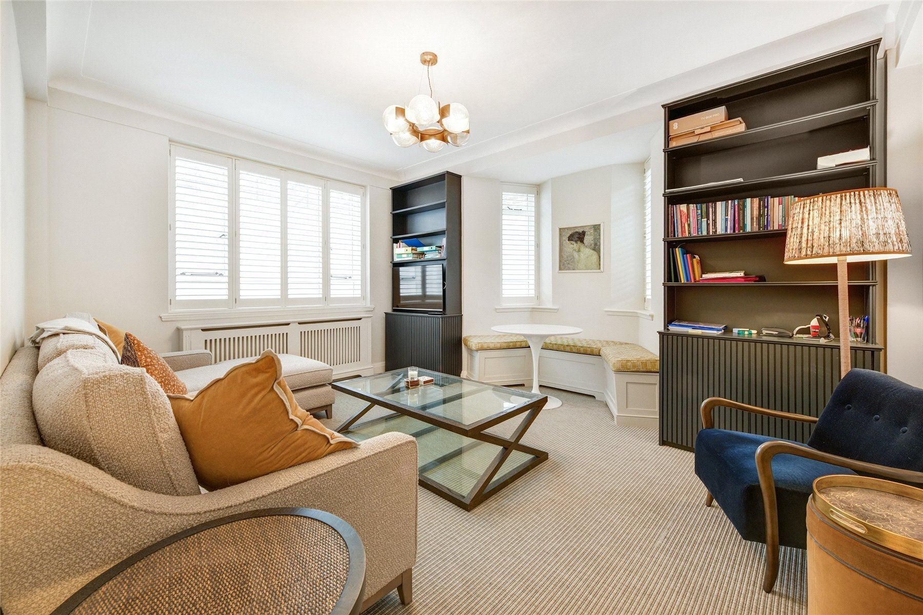 Flat Franklins Row in Greater London