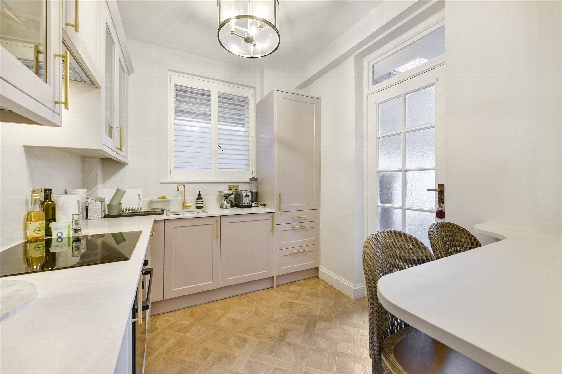 Flat Franklins Row in Greater London