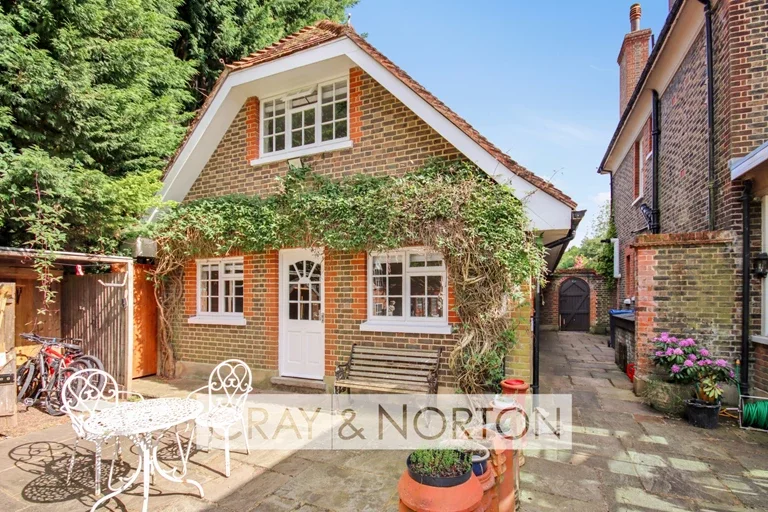 House Coulsdon Road in Greater London
